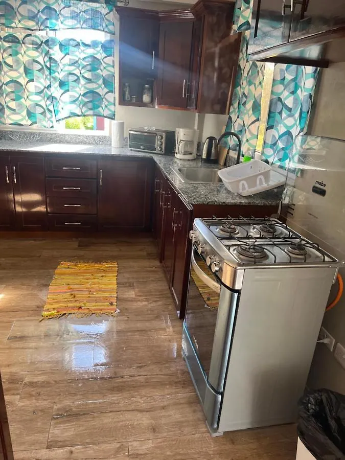 2Bedroom Vacation Home Paix Bouche 0*,  Dominica